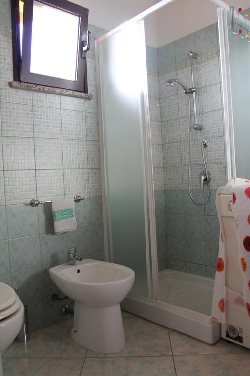 Casa Vacanze Margherita Villa Riola Sardo Kamer foto